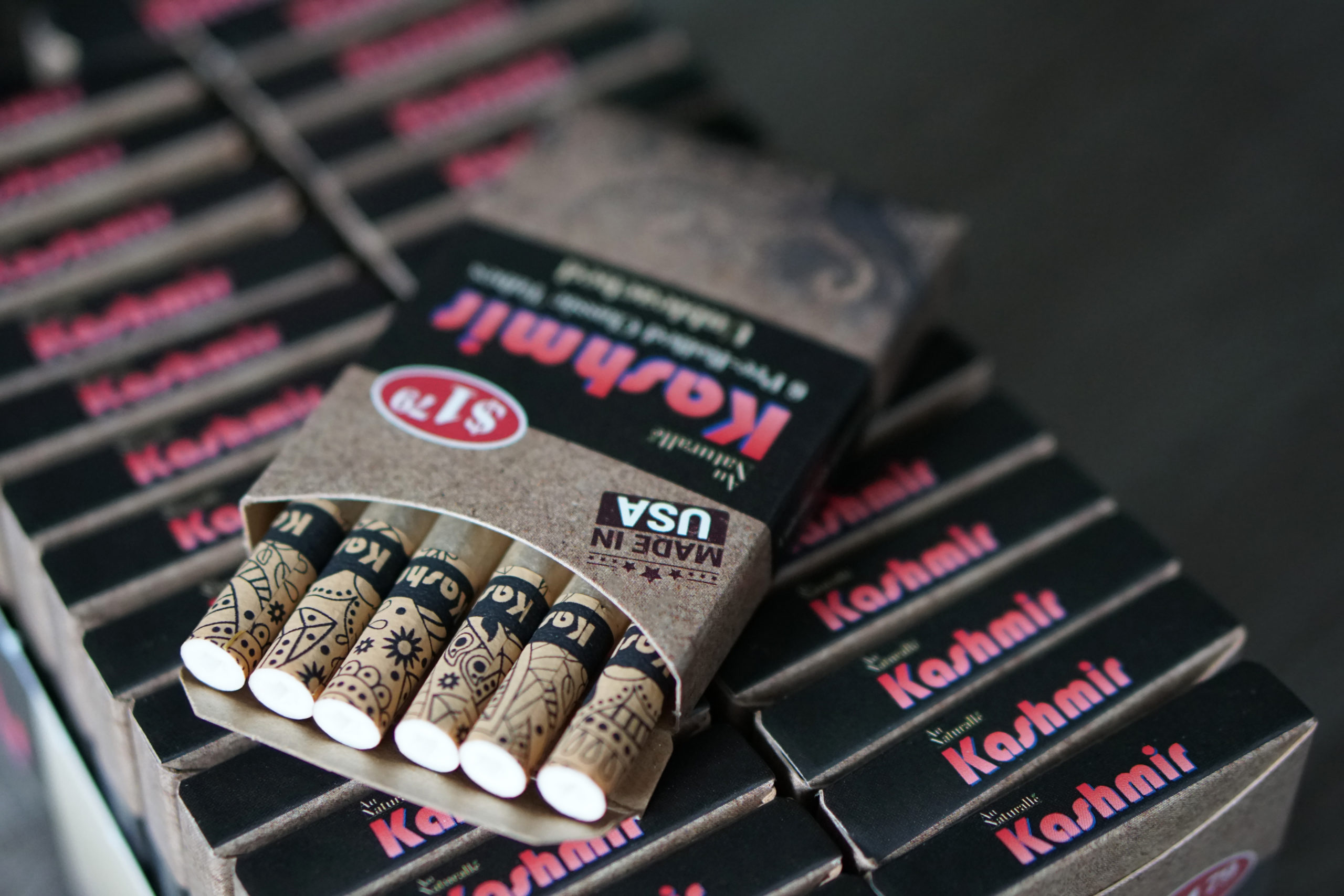 Second image of Organic Hemp Cones - King Size - 3ct